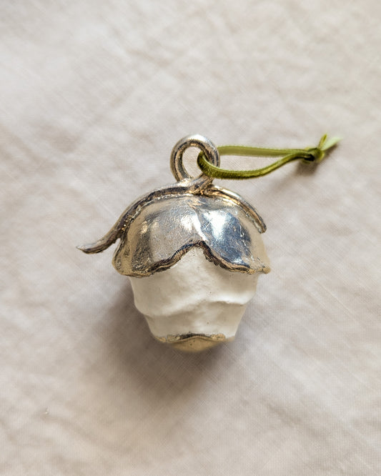 Strange Holidays: Pomme de pin by Elena Mahno